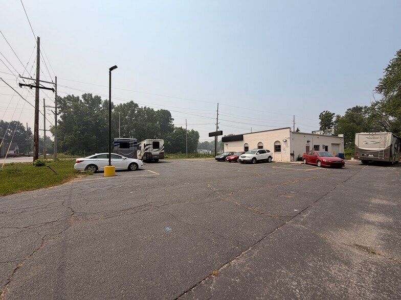 1500 W 37th Ave, Hobart, IN à louer - Photo de l’immeuble – Image 3 sur 9