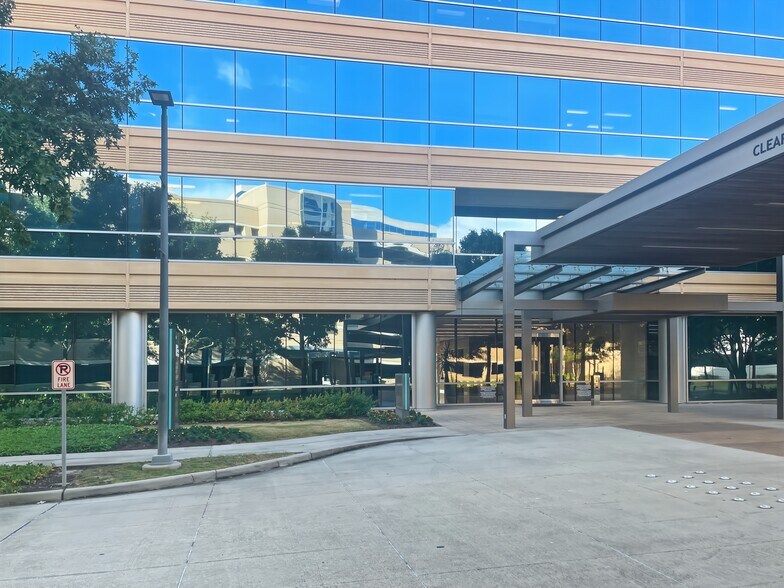 1790 Hughes Landing Blvd, The Woodlands, TX à louer - Photo de l’immeuble – Image 3 sur 15