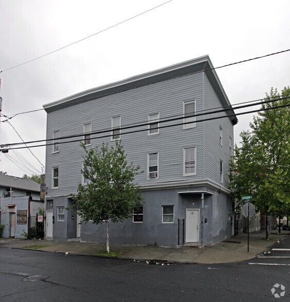 71-74 N Main St, Paterson, NJ à vendre - Photo principale – Image 1 sur 2