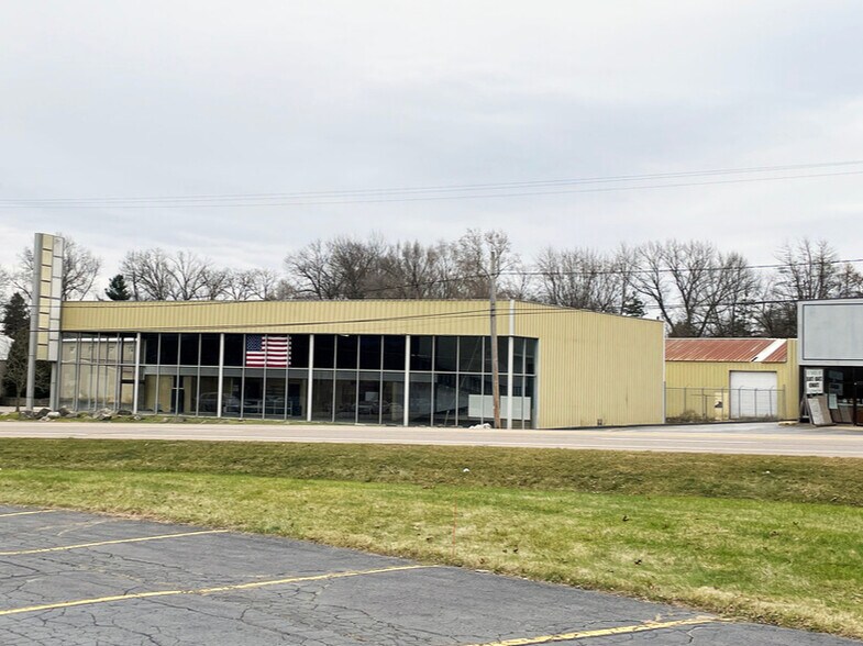 550 Columbia Ave W, Battle Creek, MI à vendre - Photo principale – Image 1 sur 5