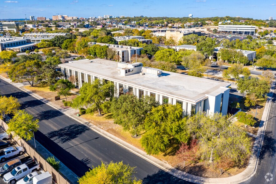 4400 NW Loop 410, San Antonio, TX à louer - Photo de l’immeuble – Image 3 sur 33