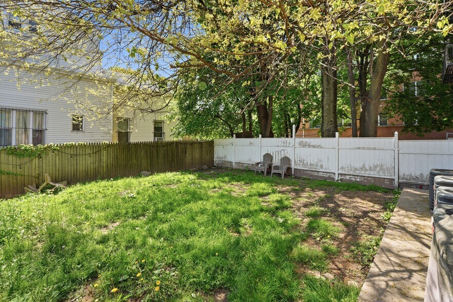 386 Bergen Ave, Jersey City, NJ à vendre - Photo de l’immeuble – Image 2 sur 31