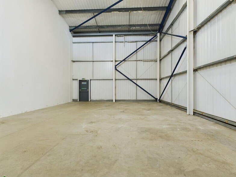 170 Rowan Rd, Londres à louer - Photo de l’immeuble – Image 2 sur 10