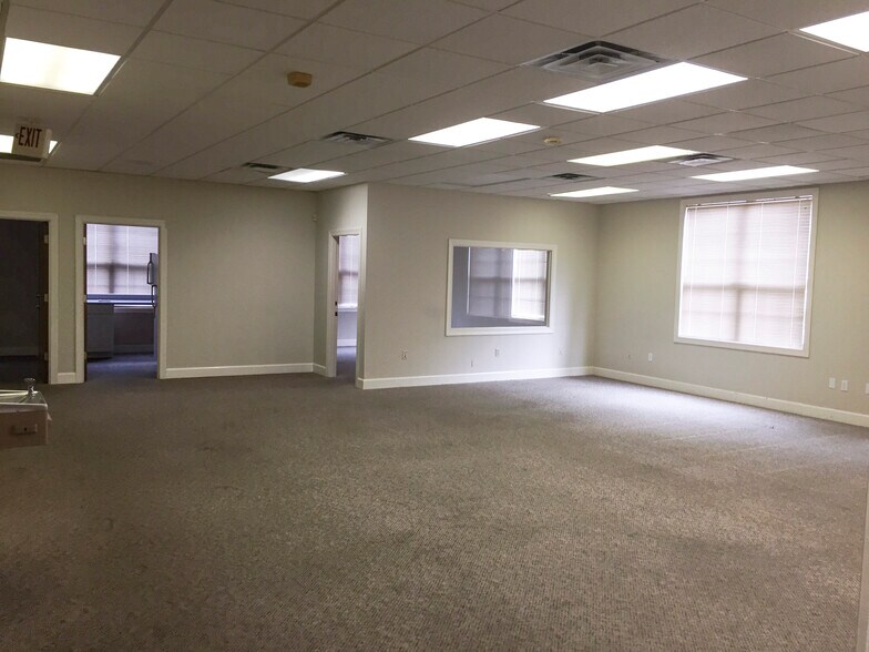 2600 Apalachee Pky, Tallahassee, FL à louer - Photo intérieure – Image 3 sur 8