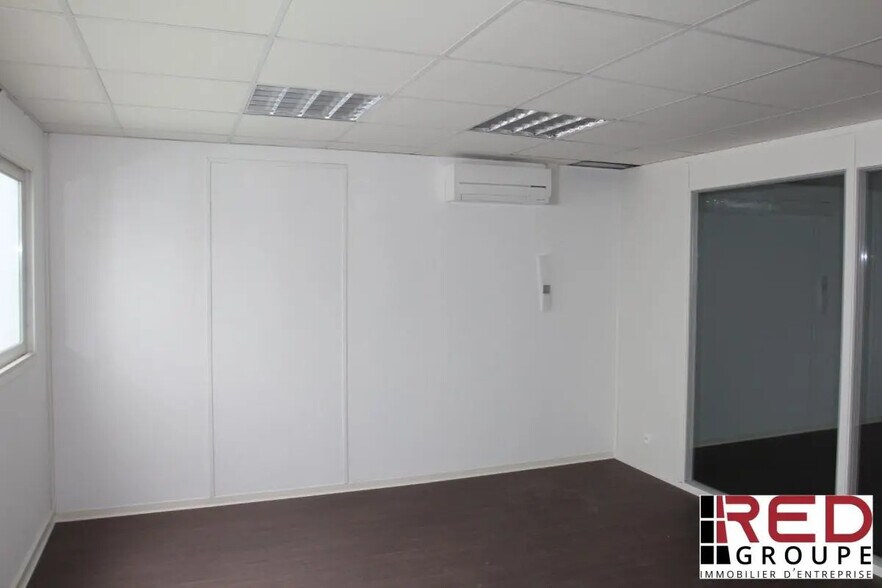 Bureau dans Gémenos à louer - Photo de l’immeuble – Image 3 sur 5