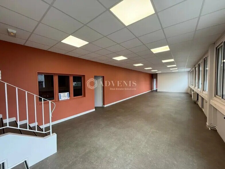 Bureau dans Orléans à louer - Photo de l’immeuble – Image 3 sur 12