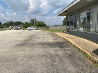 Plus de détails pour 6 W Hempfield Dr, Irwin, PA - Bureau/Local commercial à louer