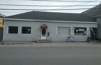 54 Main St, Vinalhaven, ME à louer Photo intérieure– Image 1 sur 3