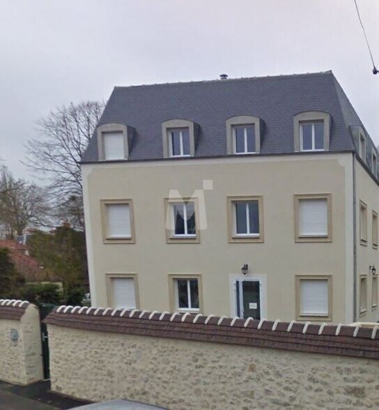Bureau dans Dammarie-les-Lys à louer - Photo de l’immeuble – Image 1 sur 6