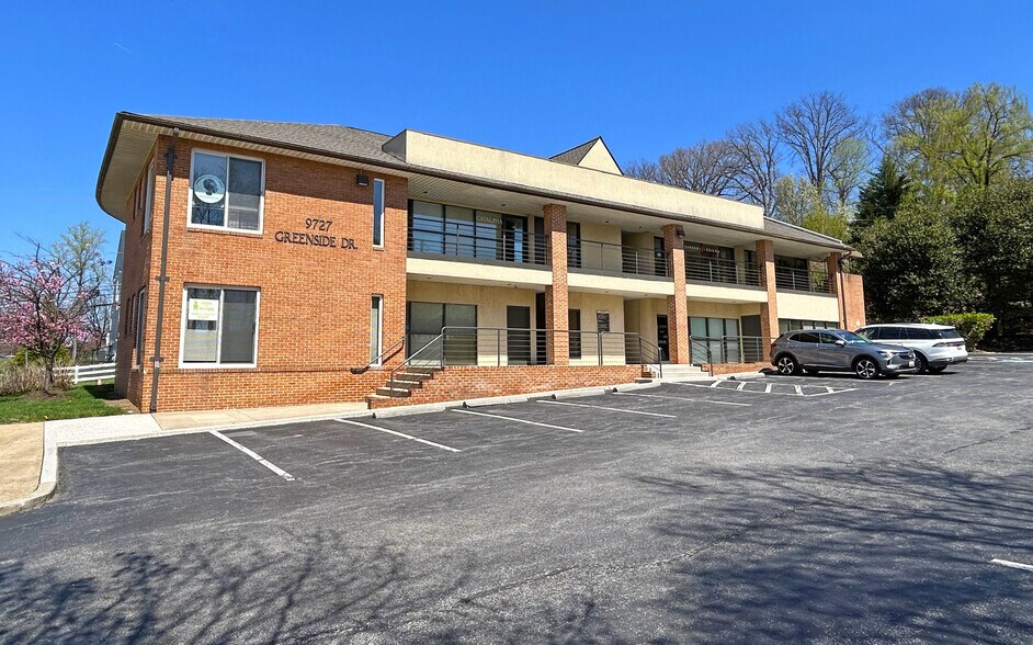 9727 Greenside Dr, Cockeysville, MD à louer - Photo principale – Image 1 sur 4