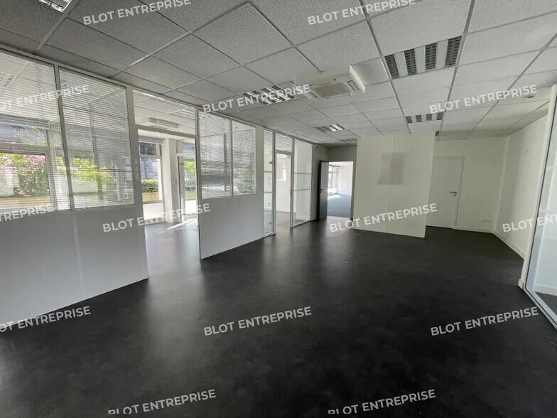 6 Cours Raphaël Binet, Rennes à louer - Photo de l’immeuble – Image 2 sur 10