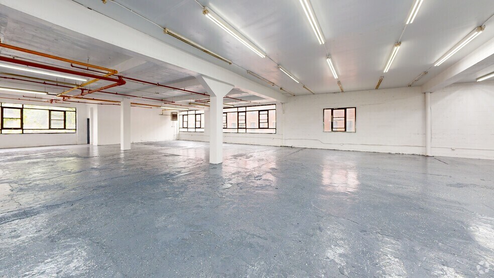 753-755 E 134th St, Bronx, NY à louer - Numérisation 3D Matterport – Image 2 sur 15