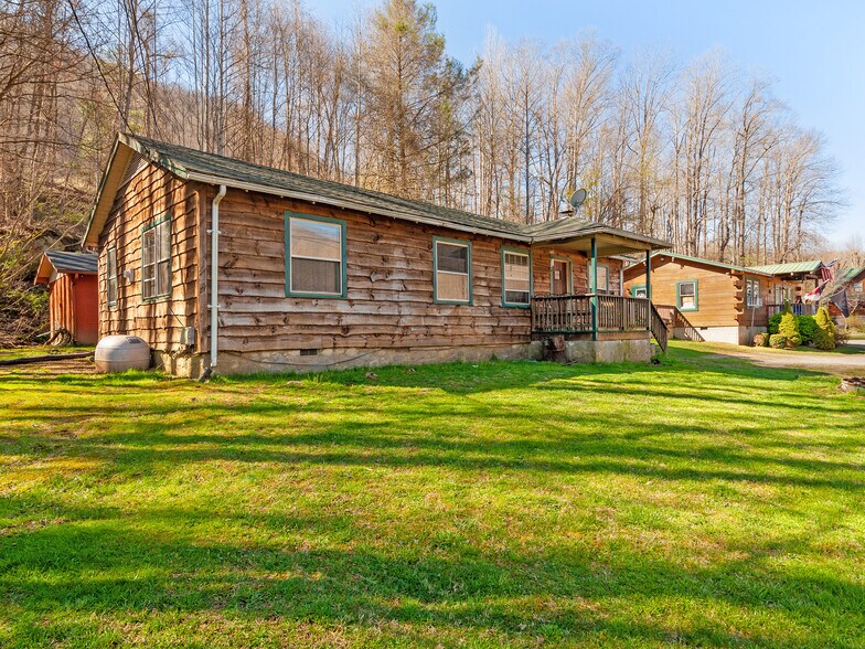 1361 & 1369 Soco Rd. portefeuille de 2 biens à vendre sur LoopNet.fr - Photo de l’immeuble – Image 1 sur 19