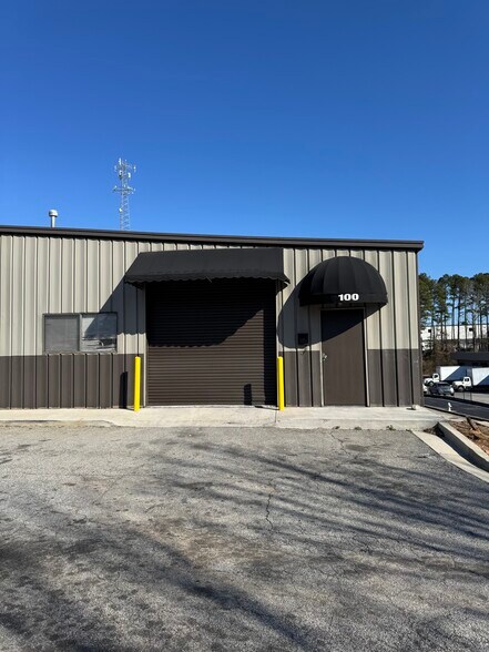 4566 Lewis Rd, Stone Mountain, GA à louer - Photo de l’immeuble – Image 2 sur 5