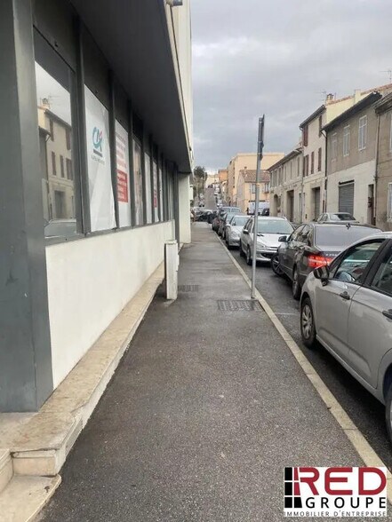 Local d’activités dans Aubagne à louer - Photo de l’immeuble – Image 2 sur 6