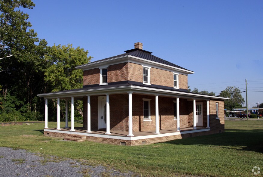 604 Radham St, Front Royal, VA à vendre - Photo de l’immeuble – Image 3 sur 8