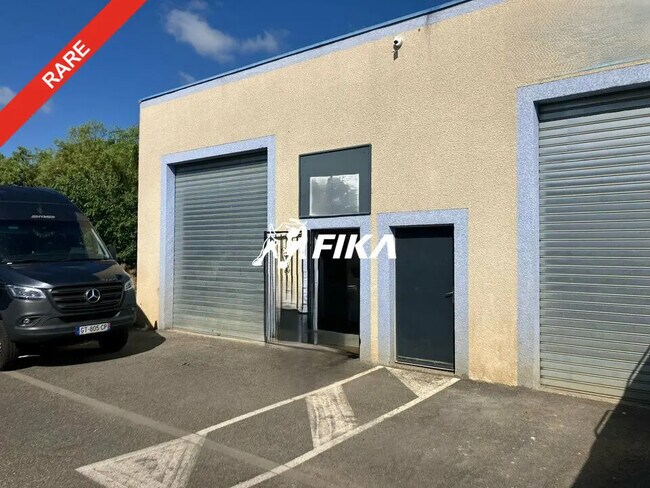 Plus de détails pour Local d’activités à vendre