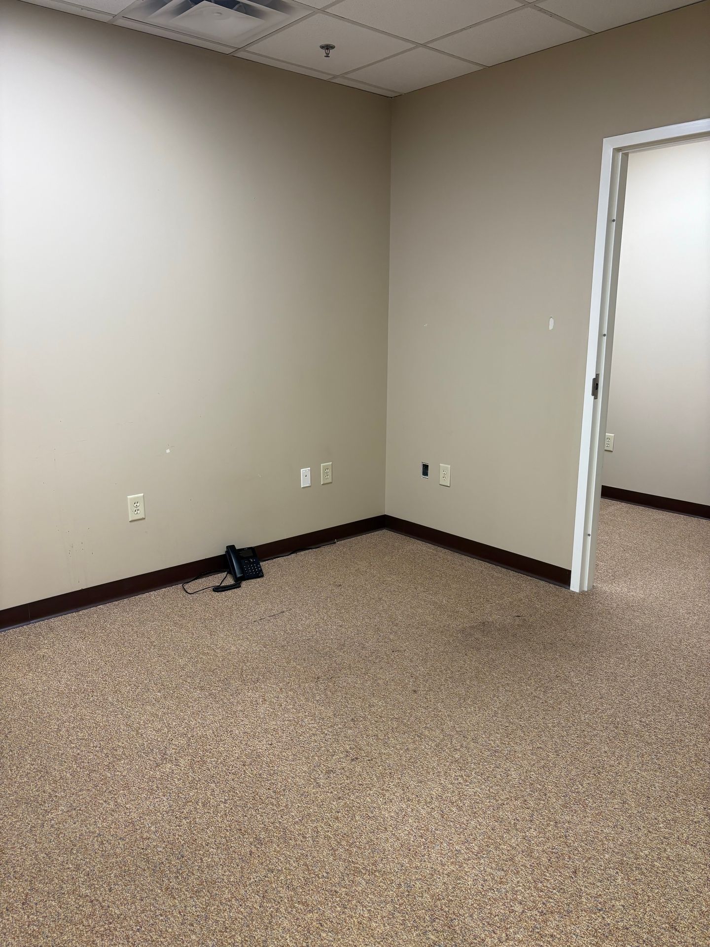 101 W Saint John St, Spartanburg, SC à louer Photo intérieure– Image 1 sur 4