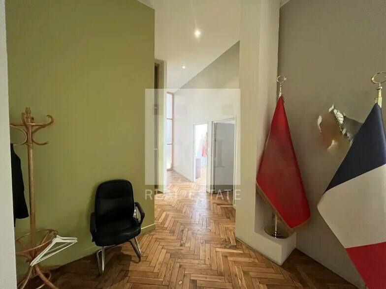 Bureau dans Lyon à louer - Photo de l’immeuble – Image 3 sur 6