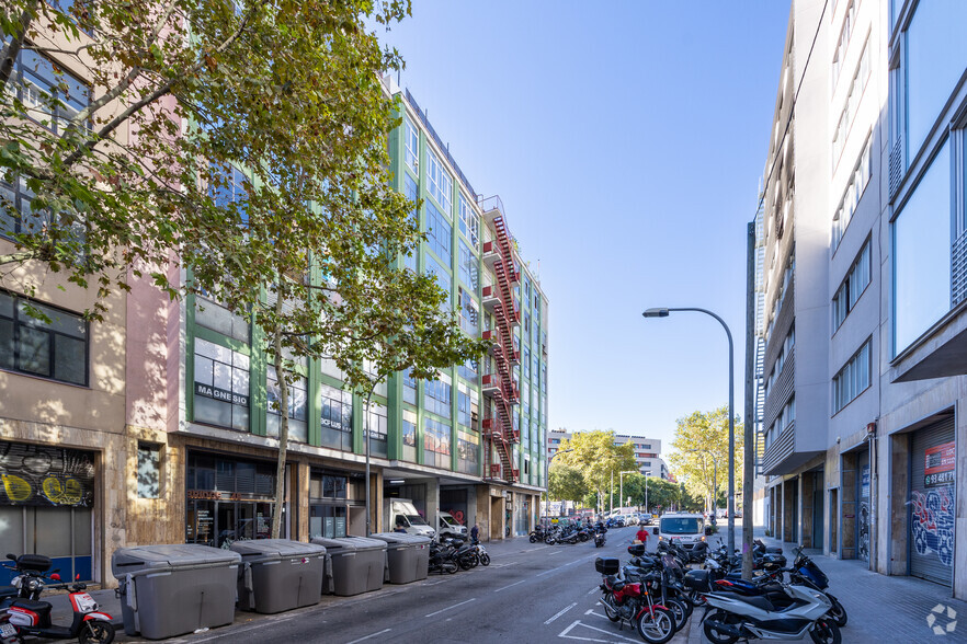 Carrer De Llull, 48, Barcelone, Barcelona à louer - Photo de l’immeuble – Image 3 sur 4