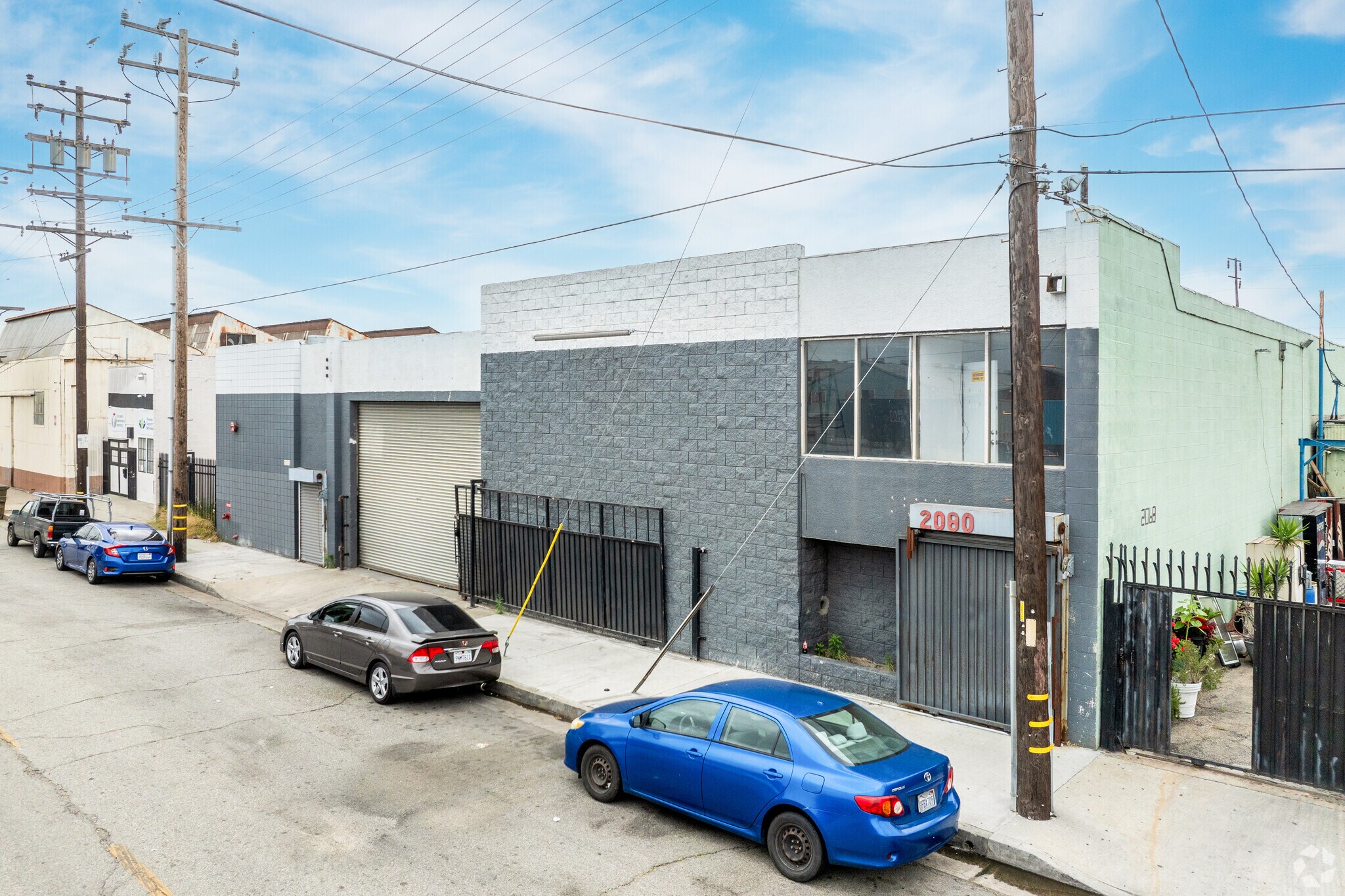 2080 Belgrave Ave, Huntington Park, CA à vendre Photo de l’immeuble– Image 1 sur 22