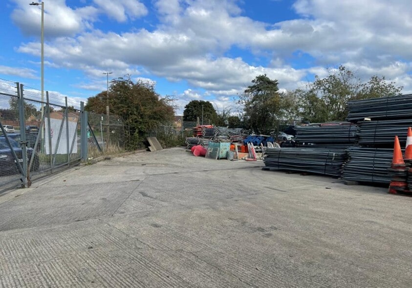 12 Canal Road, Trowbridge à louer - Photo de l’immeuble – Image 2 sur 2