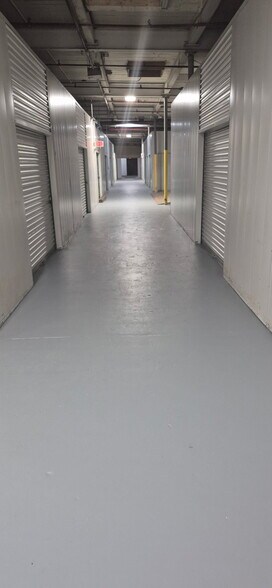 Landmark Self Storage portefeuille de 2 biens à vendre sur LoopNet.fr - Photo de l’immeuble – Image 2 sur 8