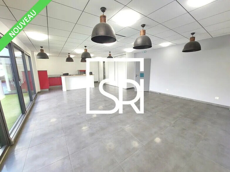 Bureau dans Cournon-d'Auvergne à louer - Photo de l’immeuble – Image 1 sur 12