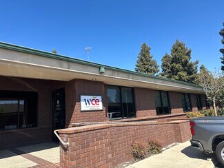 Plus de détails pour 3924 W Caldwell Ave, Visalia, CA - Bureau à louer
