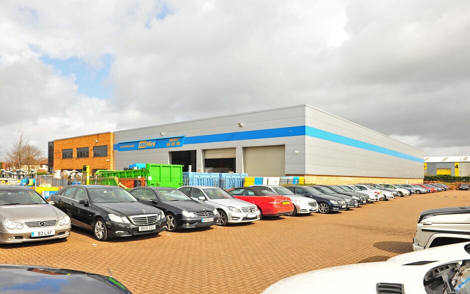 Ashbourne Way, Solihull à louer - Photo de l’immeuble – Image 2 sur 4