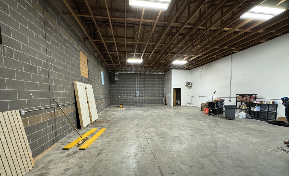 209 Phoenix Ln, Caldwell, ID à louer - Photo de l’immeuble – Image 3 sur 5