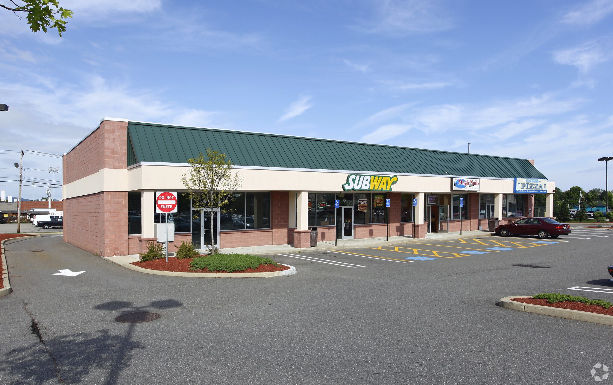 500-506 Valley St, Manchester, NH à vendre Photo principale– Image 1 sur 6