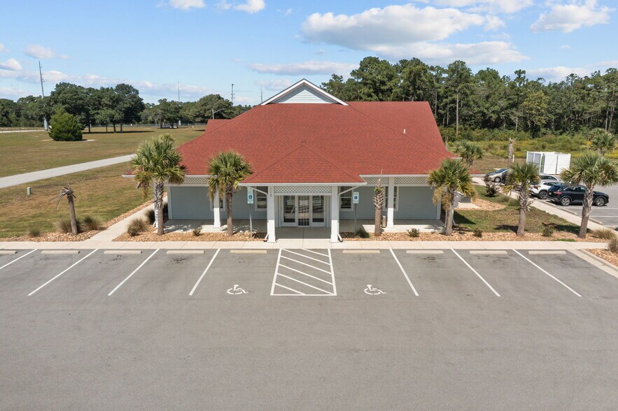 110 Golfin Dolphin Dr, Cape Carteret, NC à vendre - Photo de l’immeuble – Image 3 sur 86