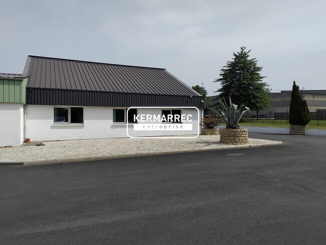 Plus de détails pour Local d’activités à vendre