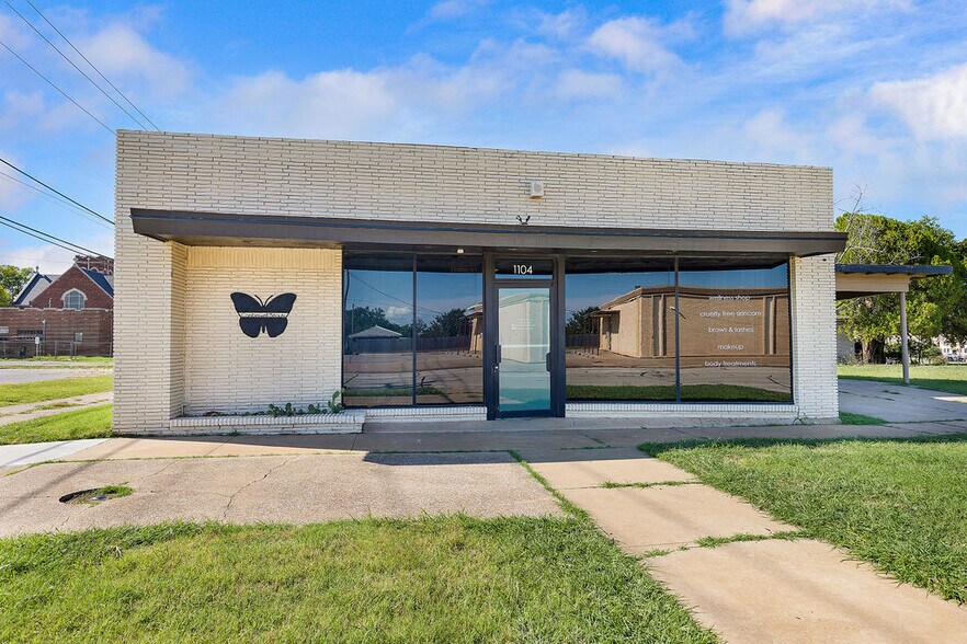 1104 11th St, Wichita Falls, TX à vendre - Photo de l’immeuble – Image 2 sur 30