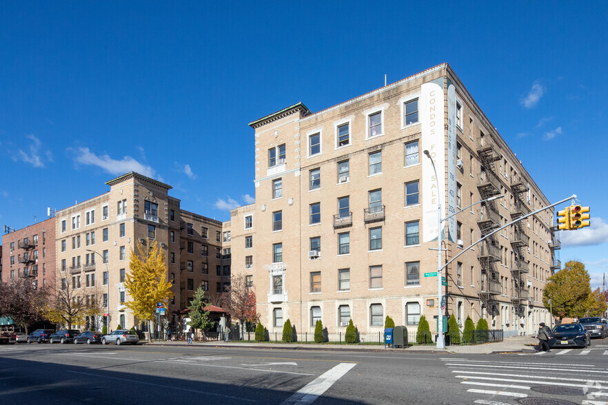 148-09 Northern Blvd, Flushing, NY à louer - Photo de l’immeuble – Image 1 sur 1