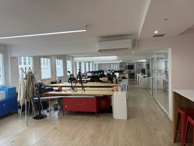 Plus de détails pour 25 Rue De Ponthieu, Paris - Bureau à louer