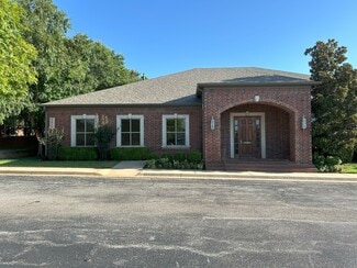 Plus de détails pour 7015 N Robinson Ave, Oklahoma City, OK - Bureau à louer