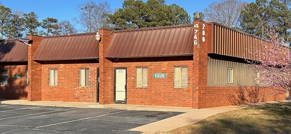 4742 Hammermill Rd, Tucker, GA à louer - Photo de l’immeuble – Image 3 sur 24