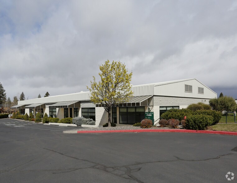 20300 Empire Ave, Bend, OR à louer - Photo de l’immeuble – Image 3 sur 8