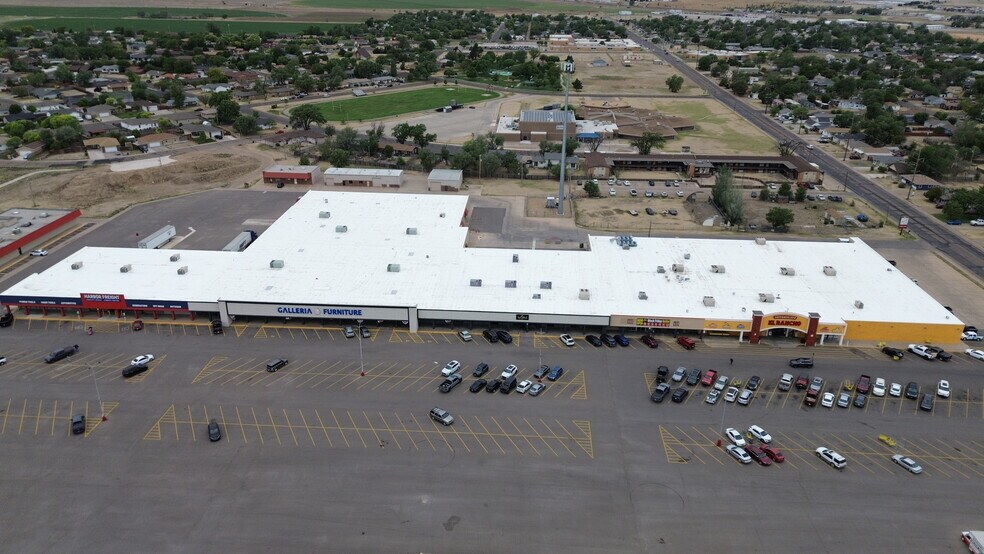 910 S Kansas Ave, Liberal, KS à vendre - Photo de l’immeuble – Image 1 sur 4