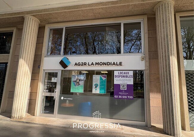 Plus de détails pour Local commercial à louer
