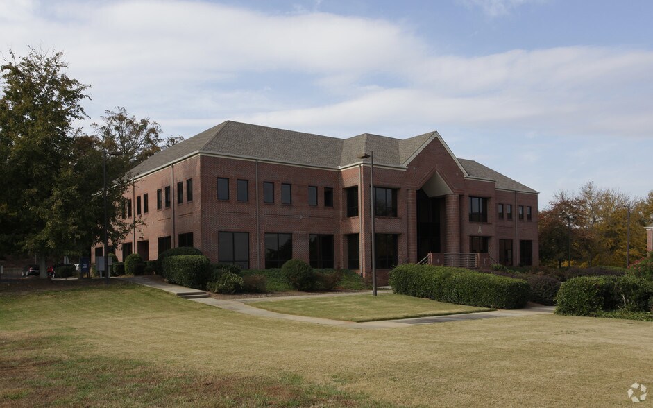 330 Pelham Rd, Greenville, SC à louer - Photo de l’immeuble – Image 2 sur 79