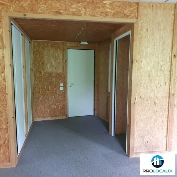 Bureau dans Meylan à louer - Photo de l’immeuble – Image 3 sur 8