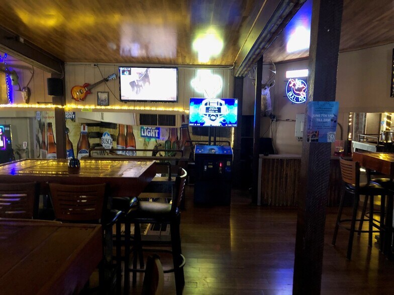 2111 Airport Rd, Conroe, TX à vendre - Photo intérieure – Image 3 sur 7