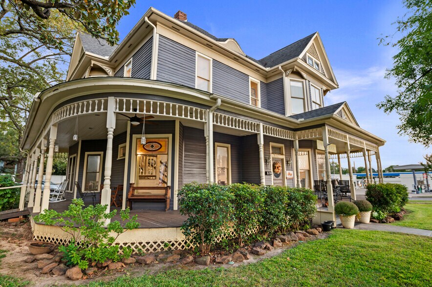 202 N Newsom St, Mineola, TX à vendre - Photo de l’immeuble – Image 2 sur 40