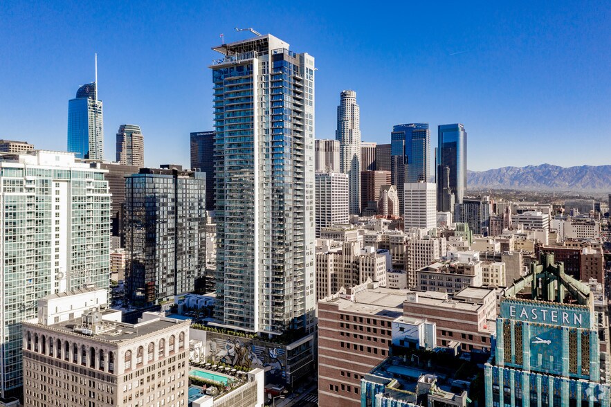 825 S Hill St, Los Angeles, CA à louer - Photo principale – Image 1 sur 72