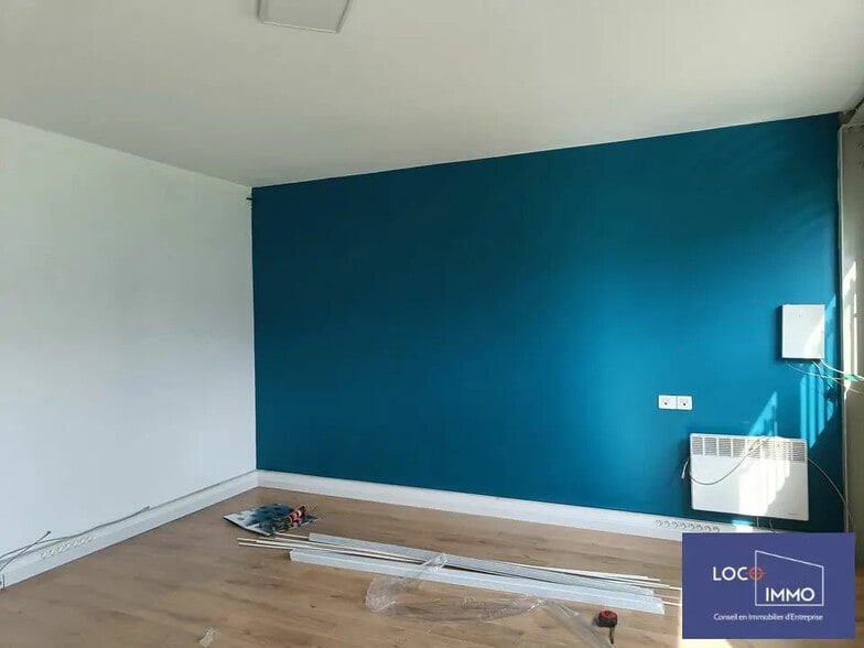 Local d’activités dans SAINT-JEAN-D'ILLAC à louer - Photo intérieure – Image 3 sur 6