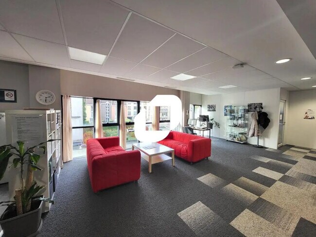 Plus de détails pour 15 Place Aux Bleuets, Lille - Bureau à louer