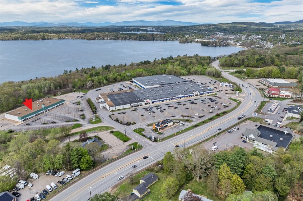 94-96 Daniel Webster Hwy, Belmont, NH à louer Aérien– Image 1 sur 5